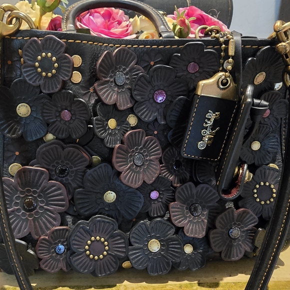 Limited Rogue 25 Tea Rose Coach Black Satchel - Floral Appliques & Brass Accents - Picture 13 of 16
